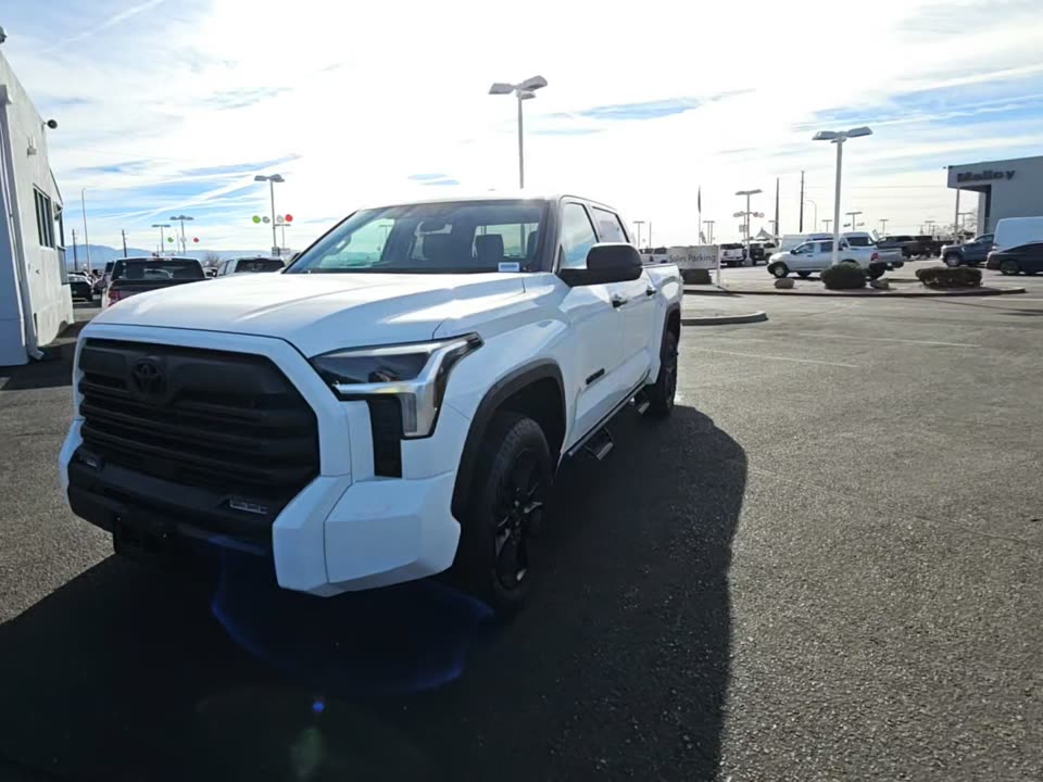 2023 Toyota Tundra SR5 AWD