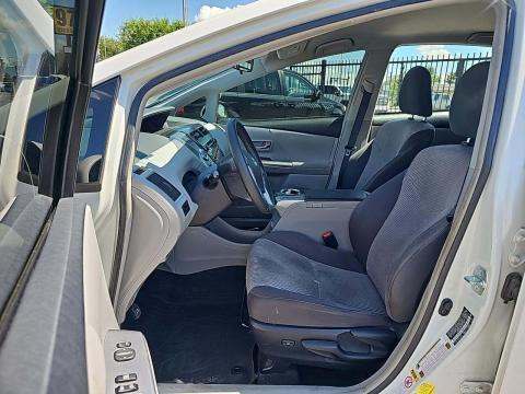 2017 Toyota Prius v Three FWD