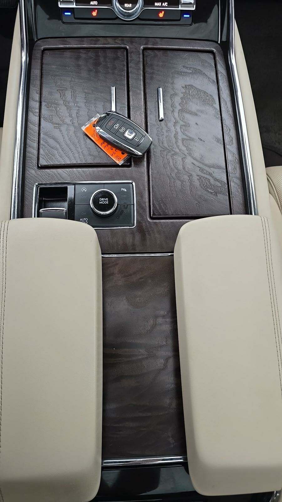2018 Lincoln Navigator Select AWD