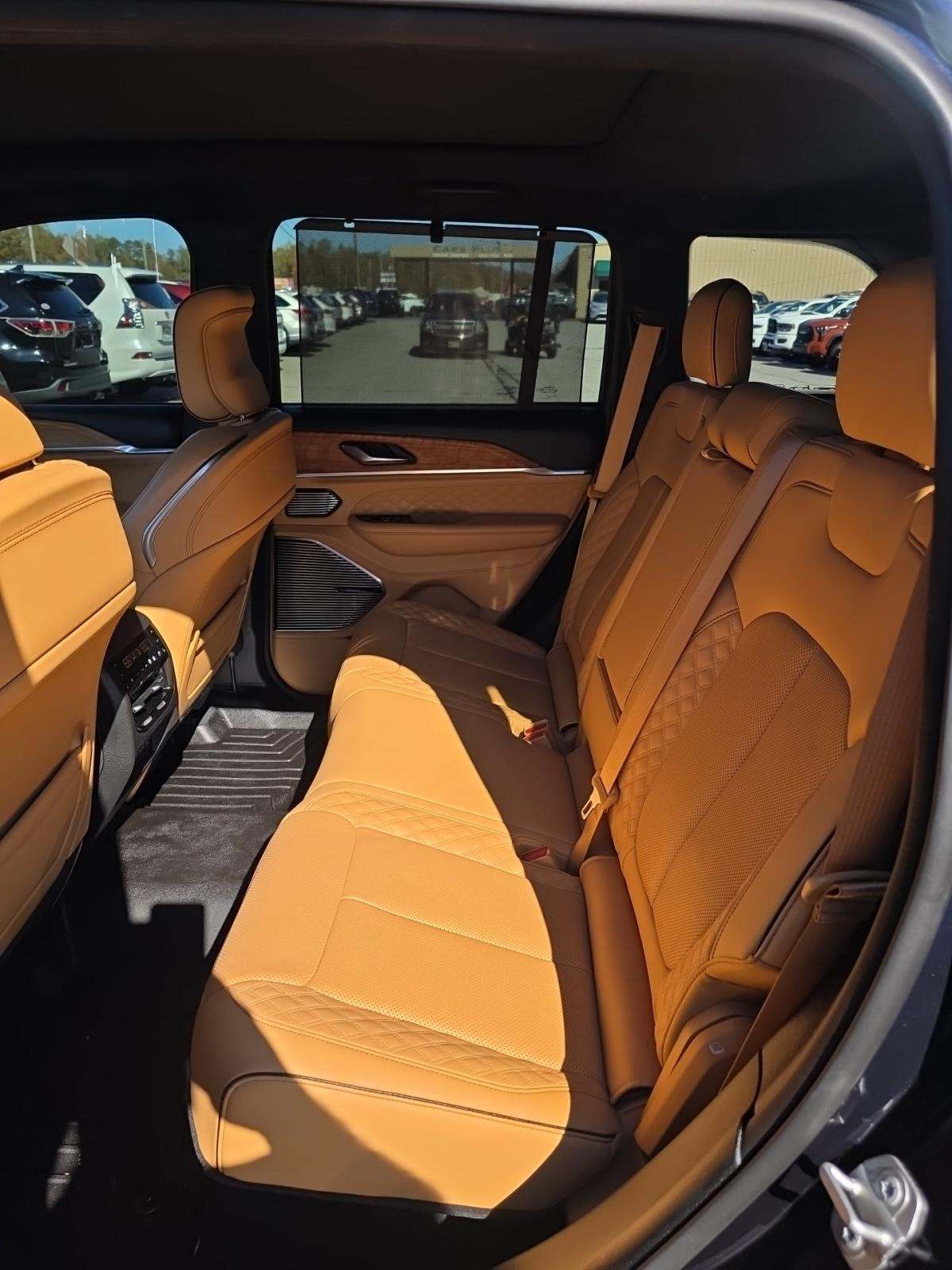 2022 Jeep Grand Cherokee 4xe Summit Reserve AWD