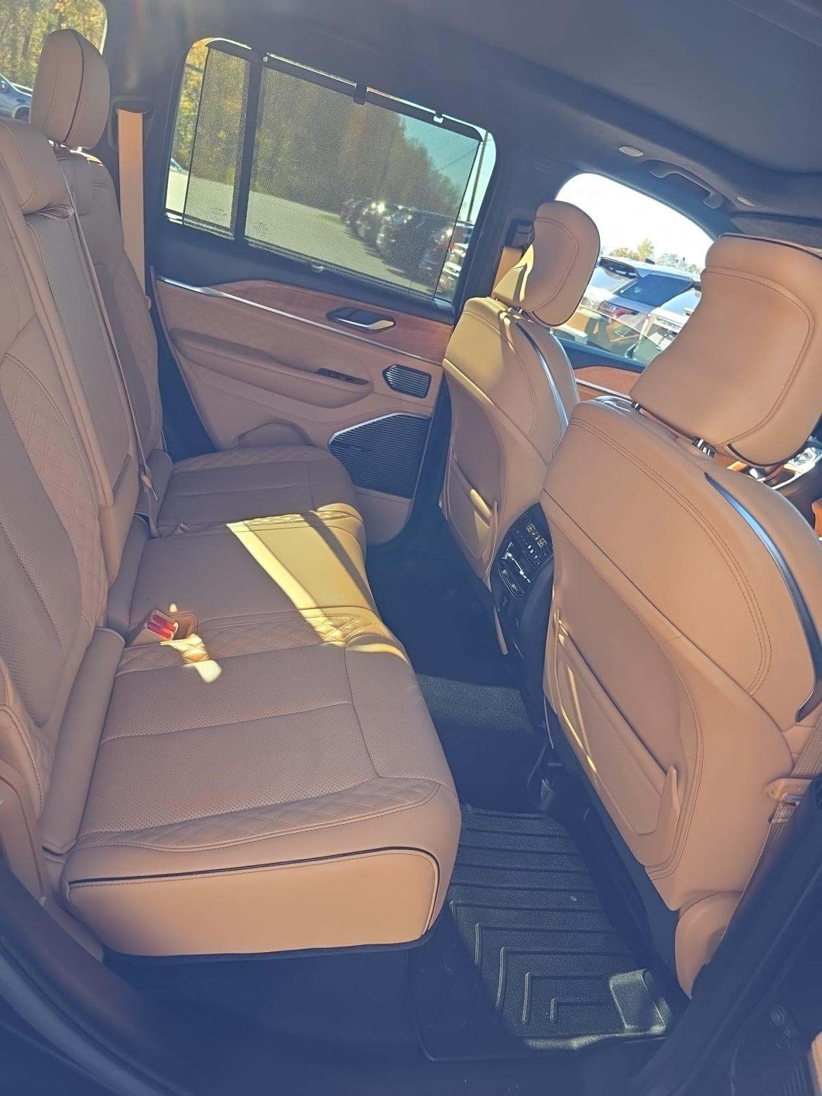 2022 Jeep Grand Cherokee 4xe Summit Reserve AWD