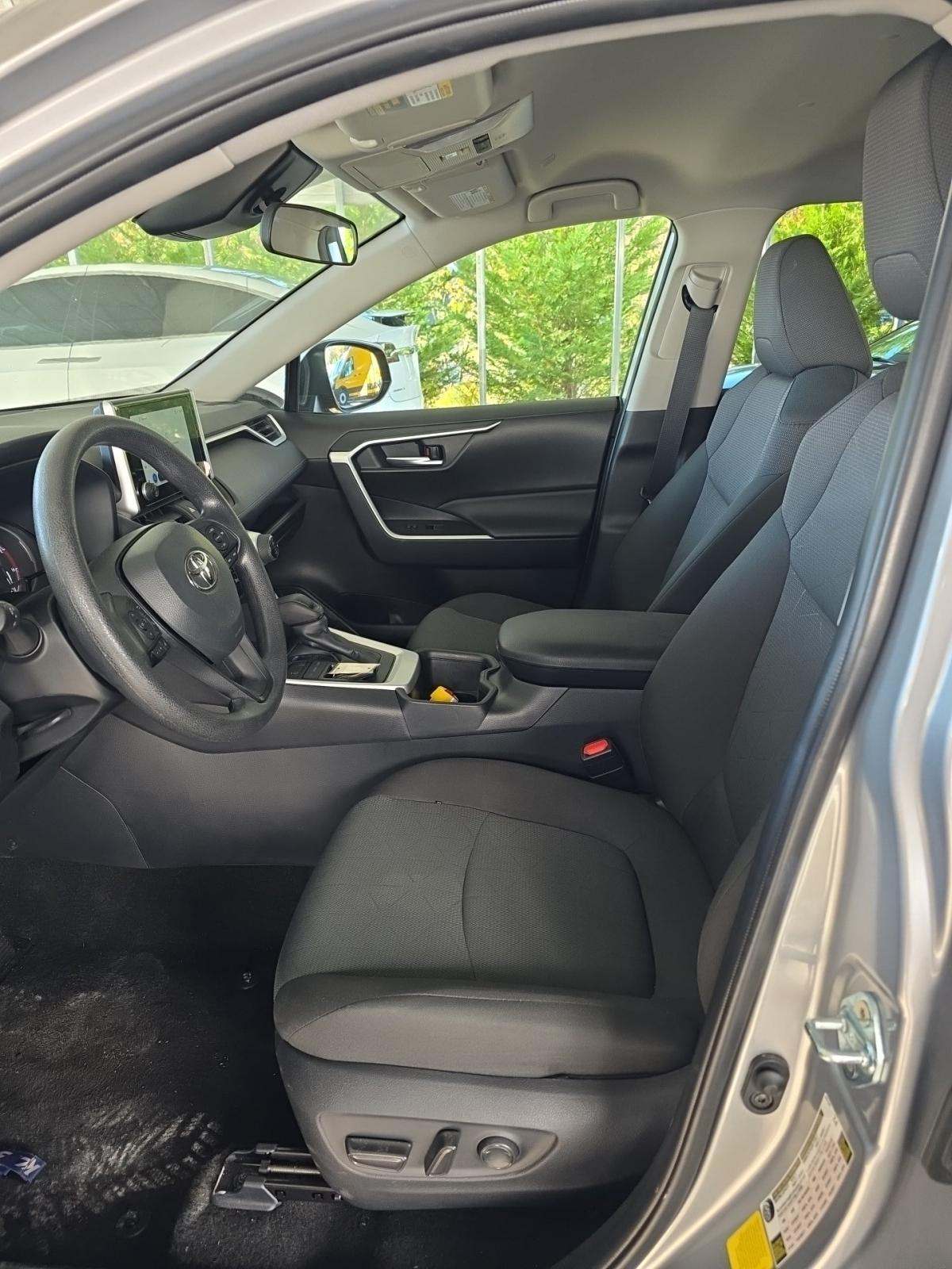 2025 Toyota RAV4 XLE FWD