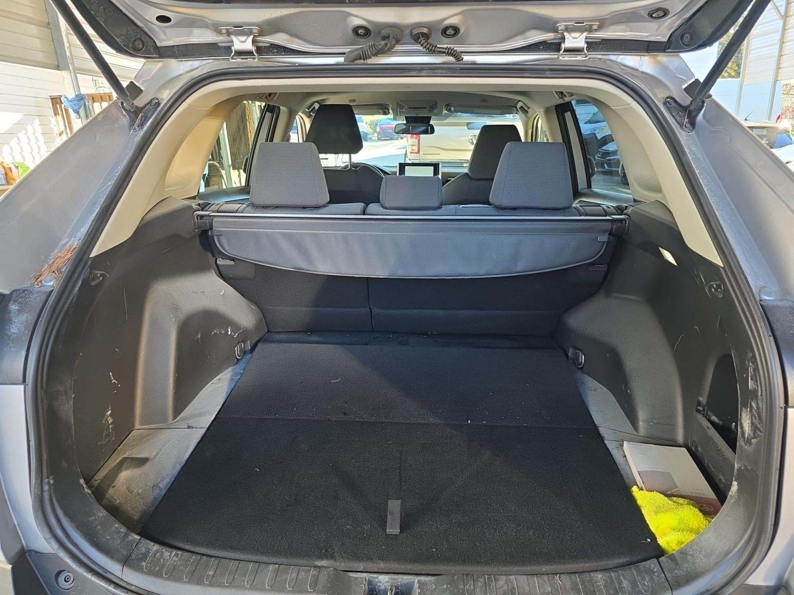 2025 Toyota RAV4 XLE FWD