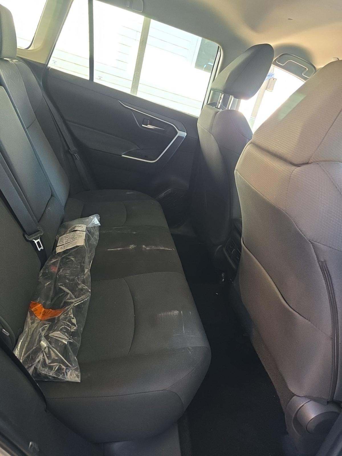 2025 Toyota RAV4 XLE FWD