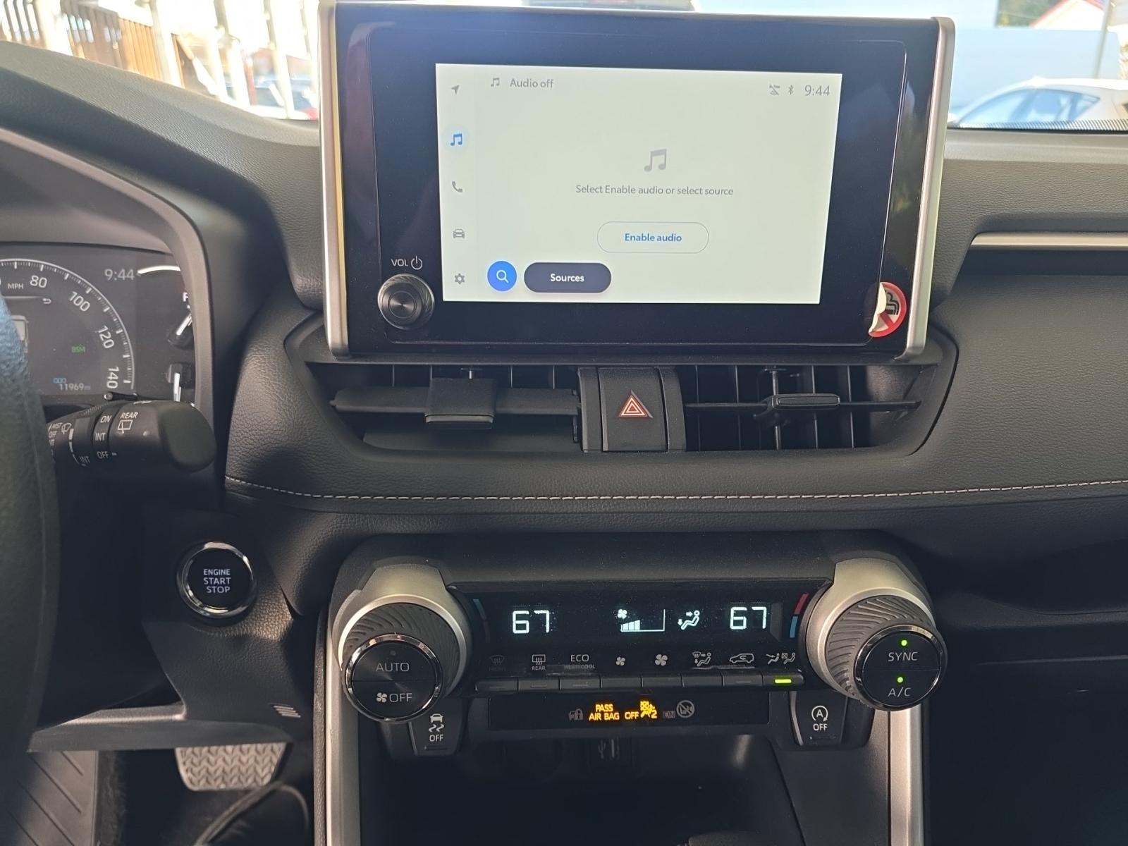 2025 Toyota RAV4 XLE FWD