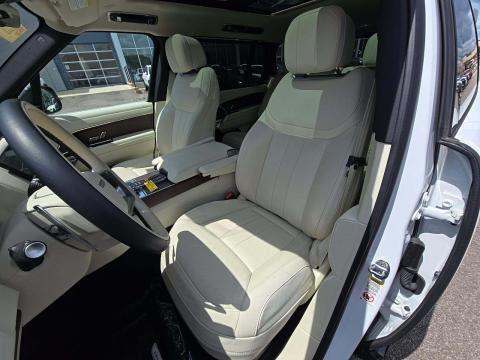 2023 Land Rover Range Rover SE LWB AWD