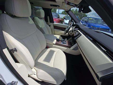 2023 Land Rover Range Rover SE LWB AWD