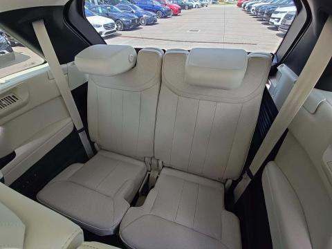 2023 Land Rover Range Rover SE LWB AWD