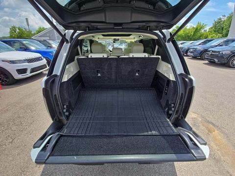 2023 Land Rover Range Rover SE LWB AWD