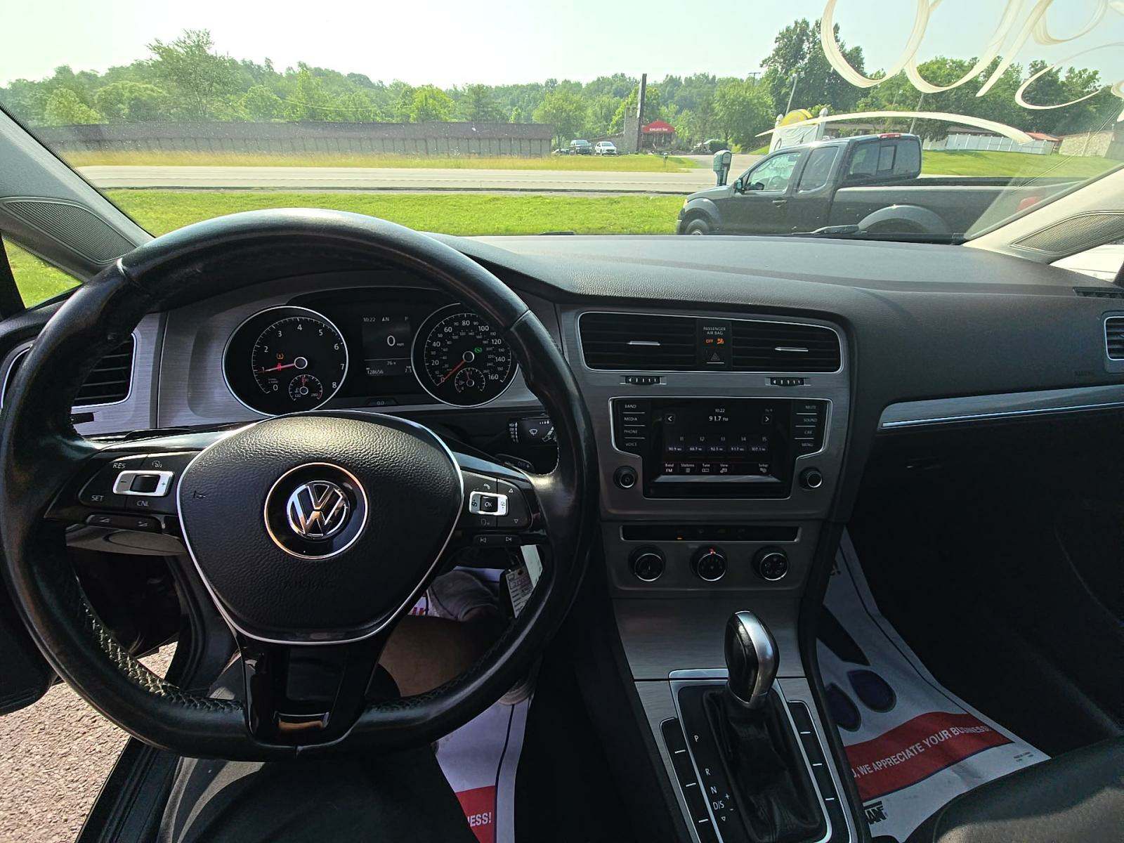 2015 Volkswagen Golf 1.8T S FWD