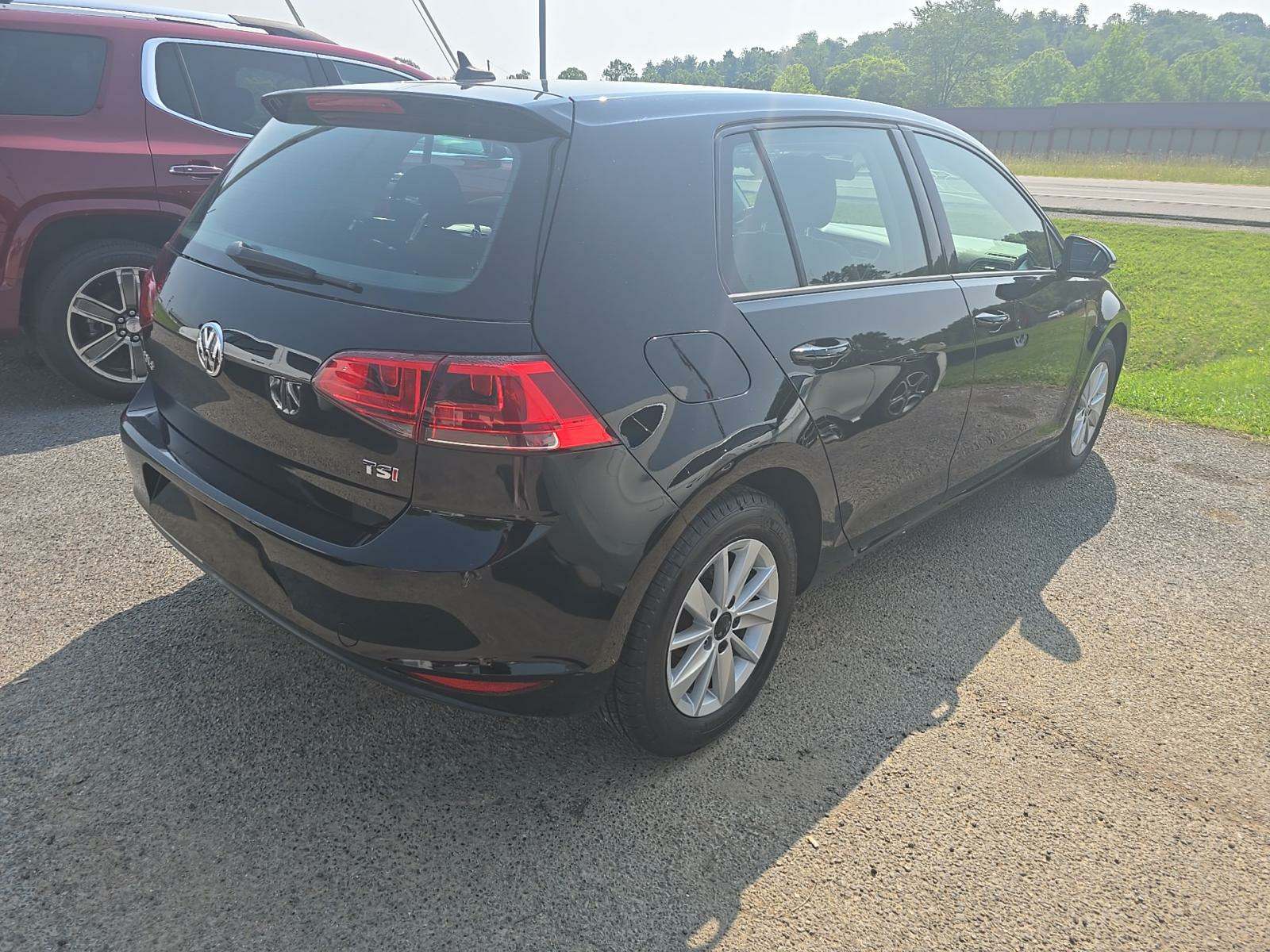 2015 Volkswagen Golf 1.8T S FWD