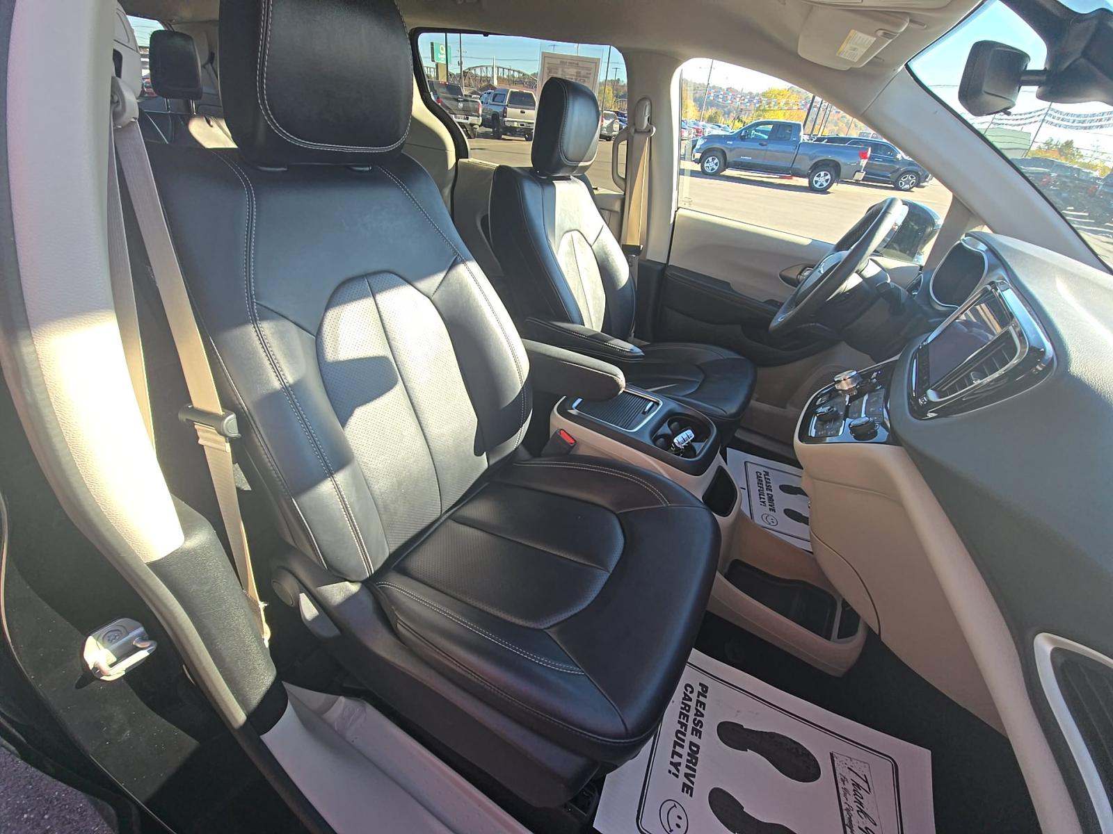 2024 Chrysler Pacifica Touring L FWD