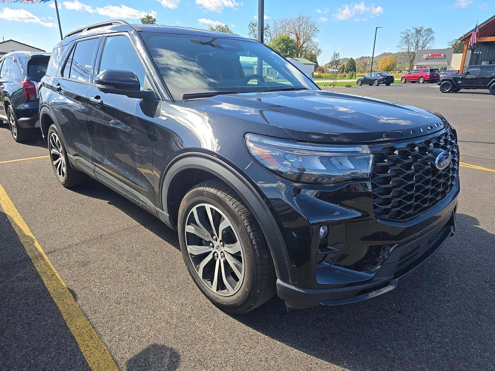 2025 Ford Explorer ST-Line AWD