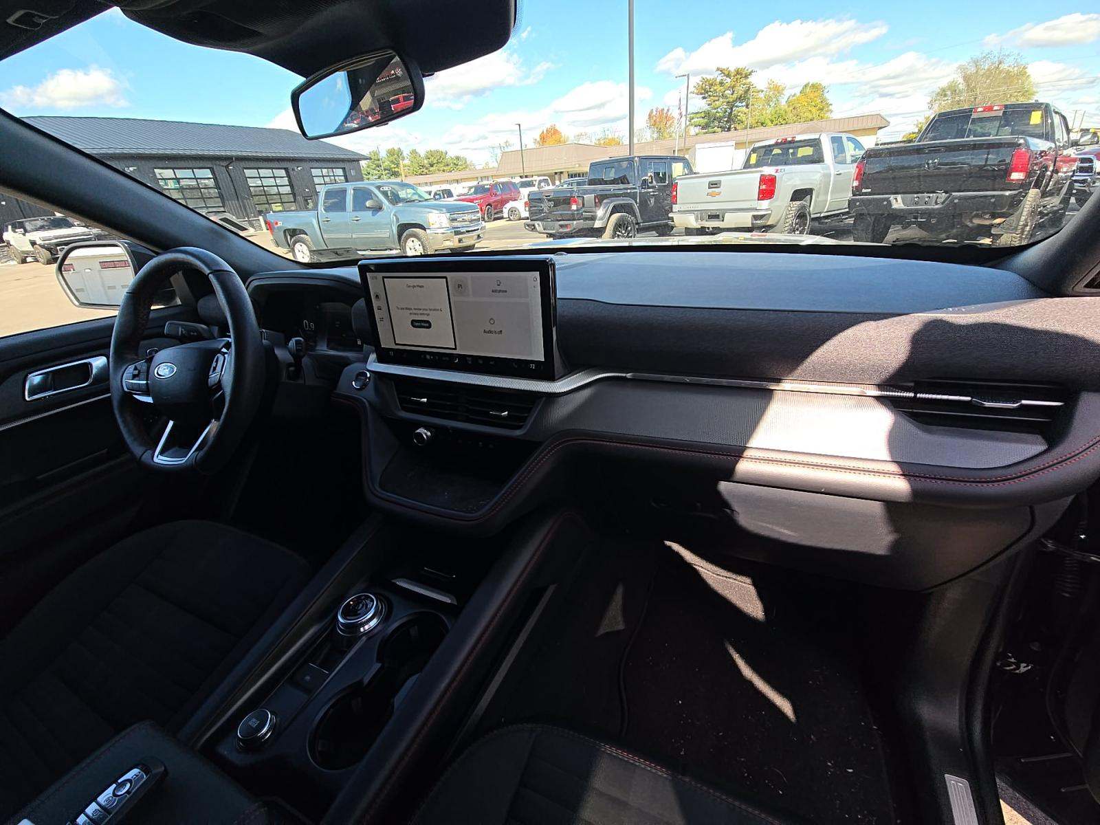 2025 Ford Explorer ST-Line AWD