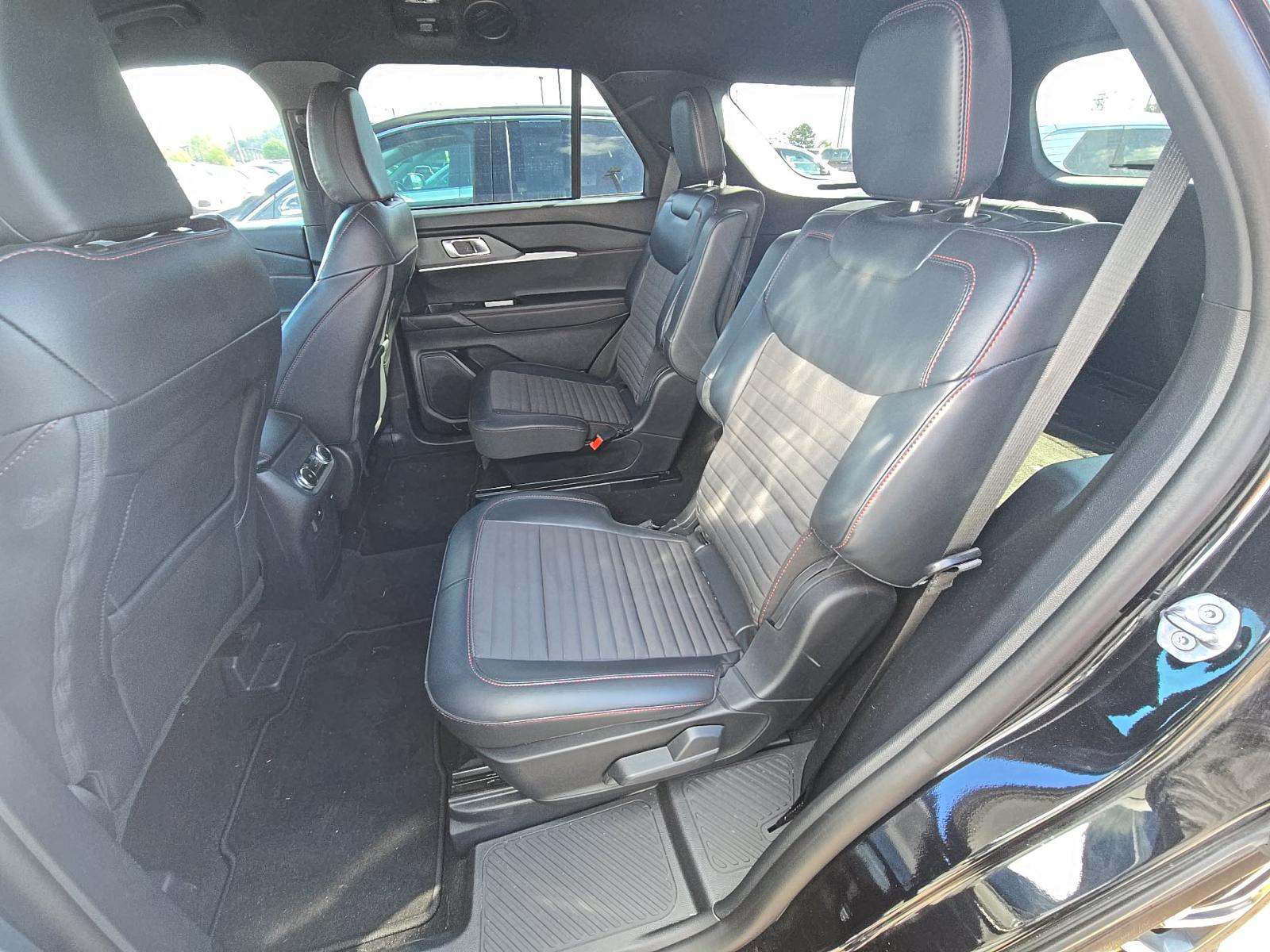 2025 Ford Explorer ST-Line AWD