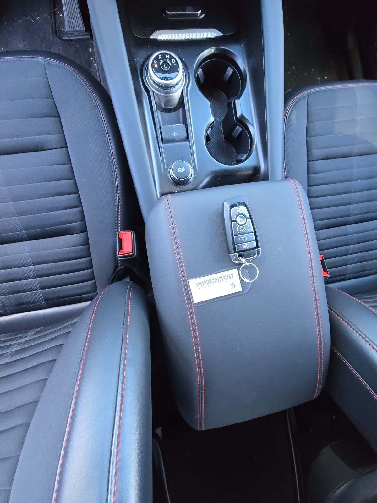 2025 Ford Explorer ST-Line AWD