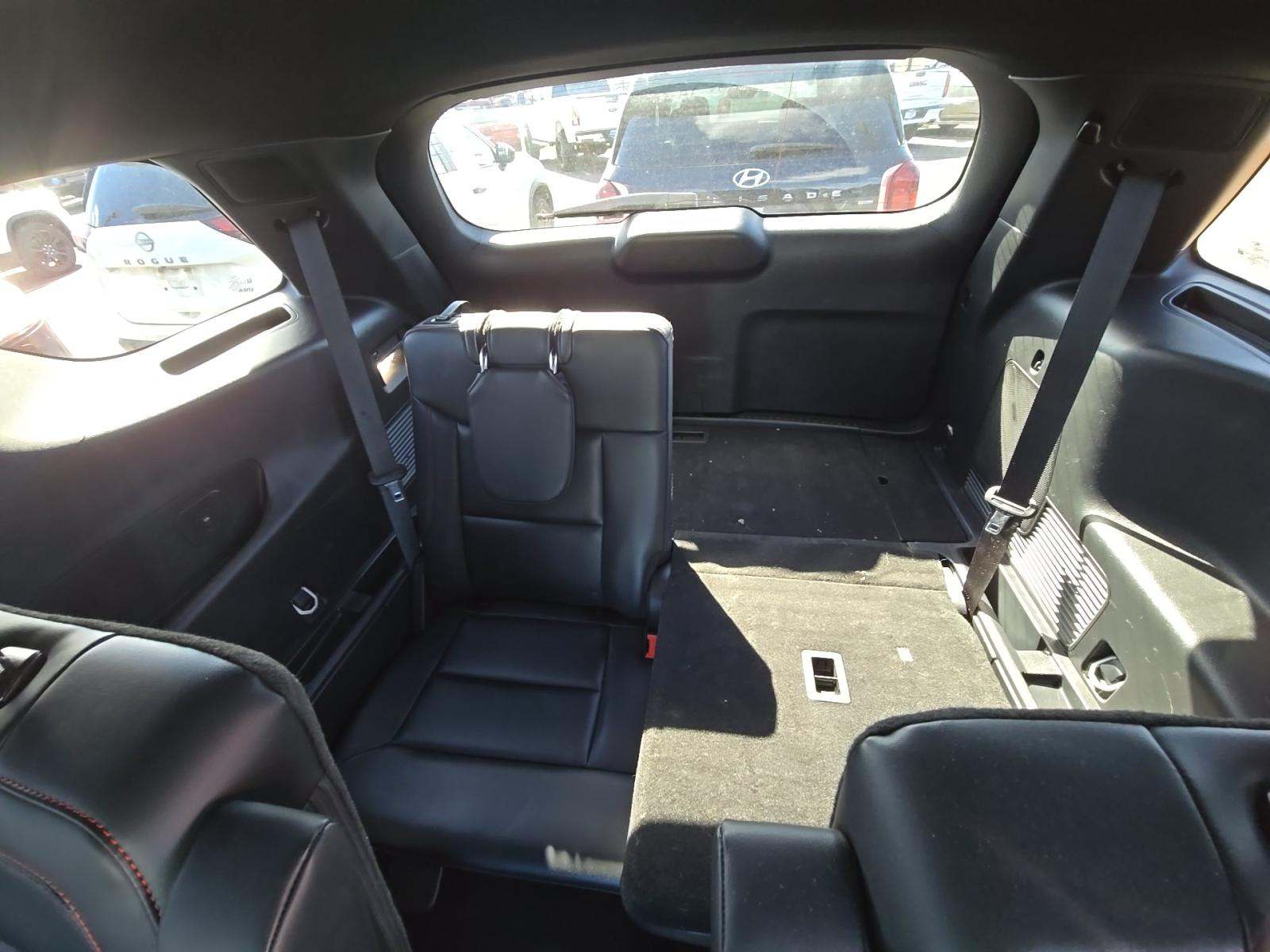 2025 Ford Explorer ST-Line AWD