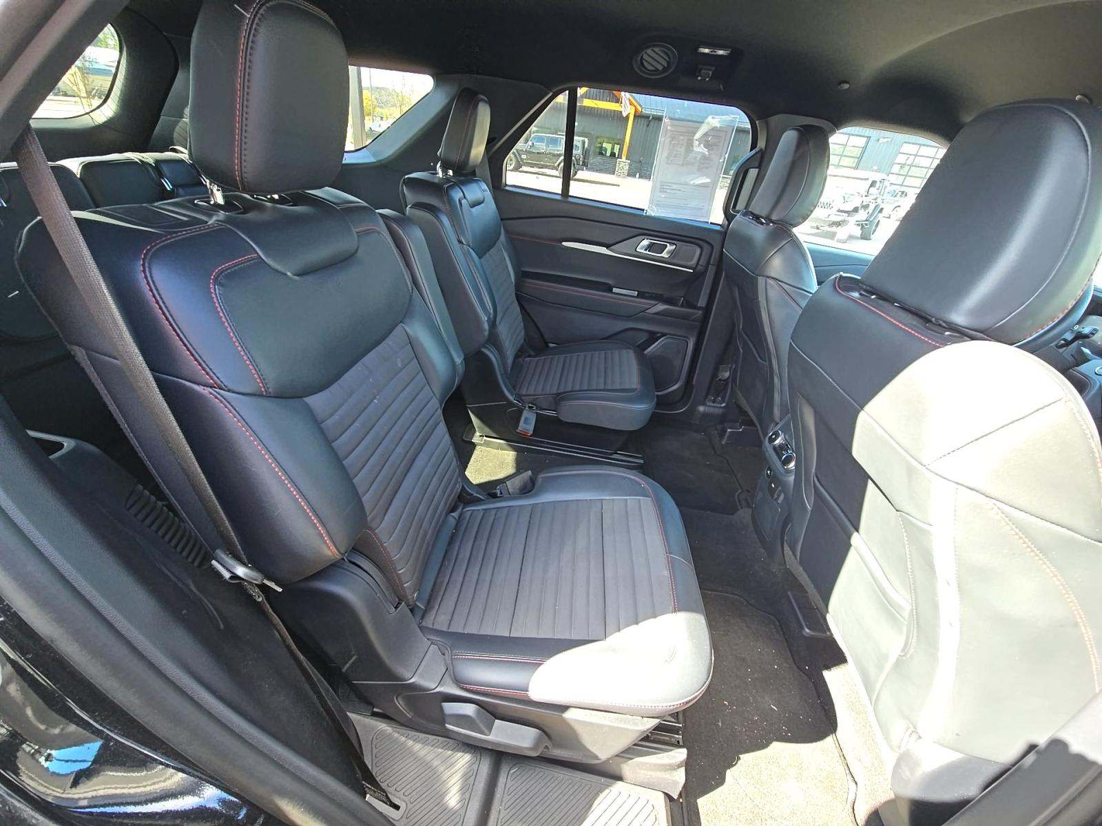 2025 Ford Explorer ST-Line AWD