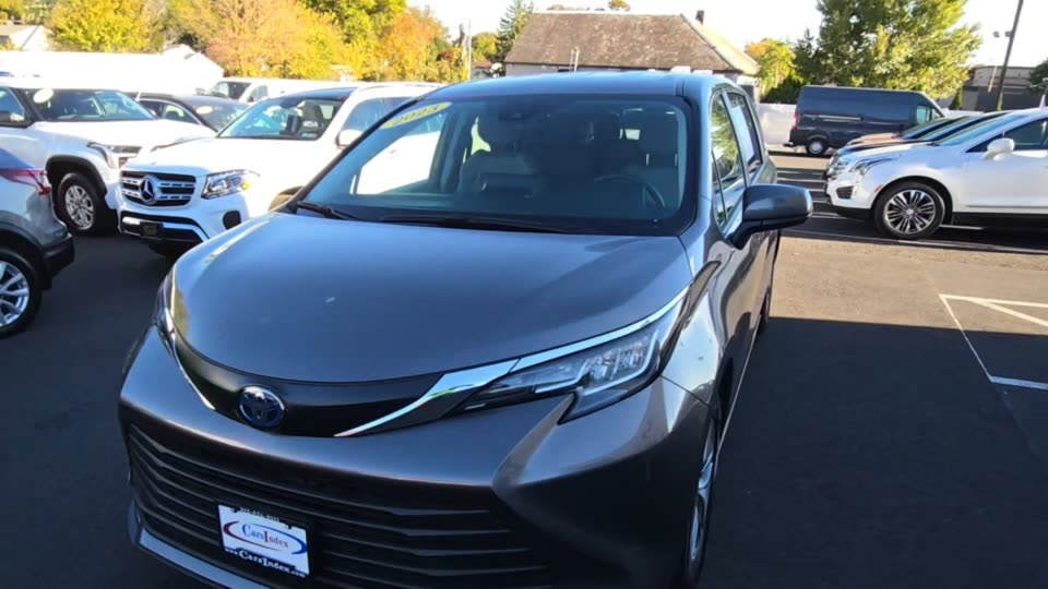 2023 Toyota Sienna LE 8-Passenger 120.5