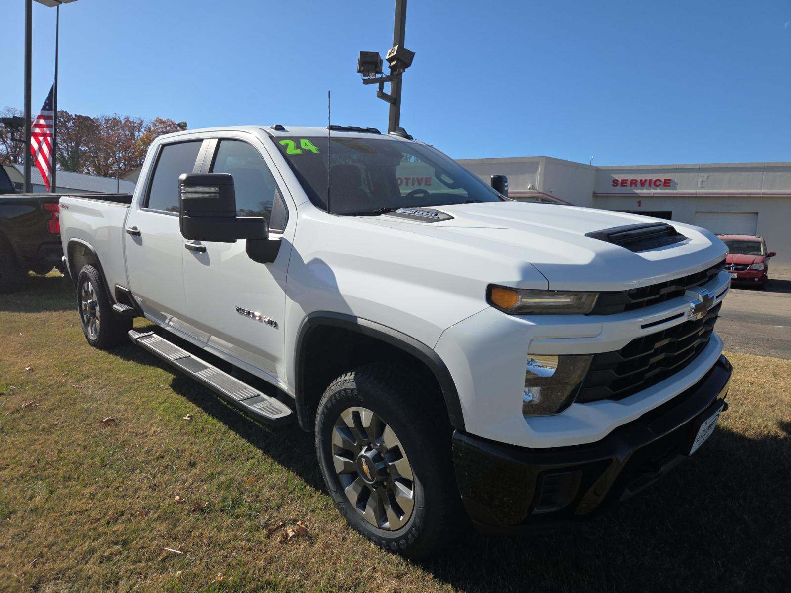 2024 Chevrolet Silverado 2500HD Custom AWD