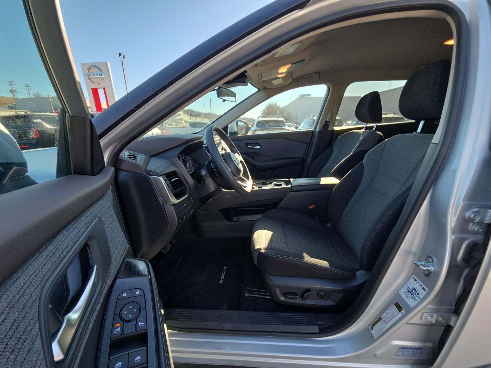 2023 Nissan Rogue SV AWD