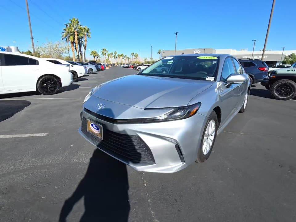 2025 Toyota Camry LE FWD
