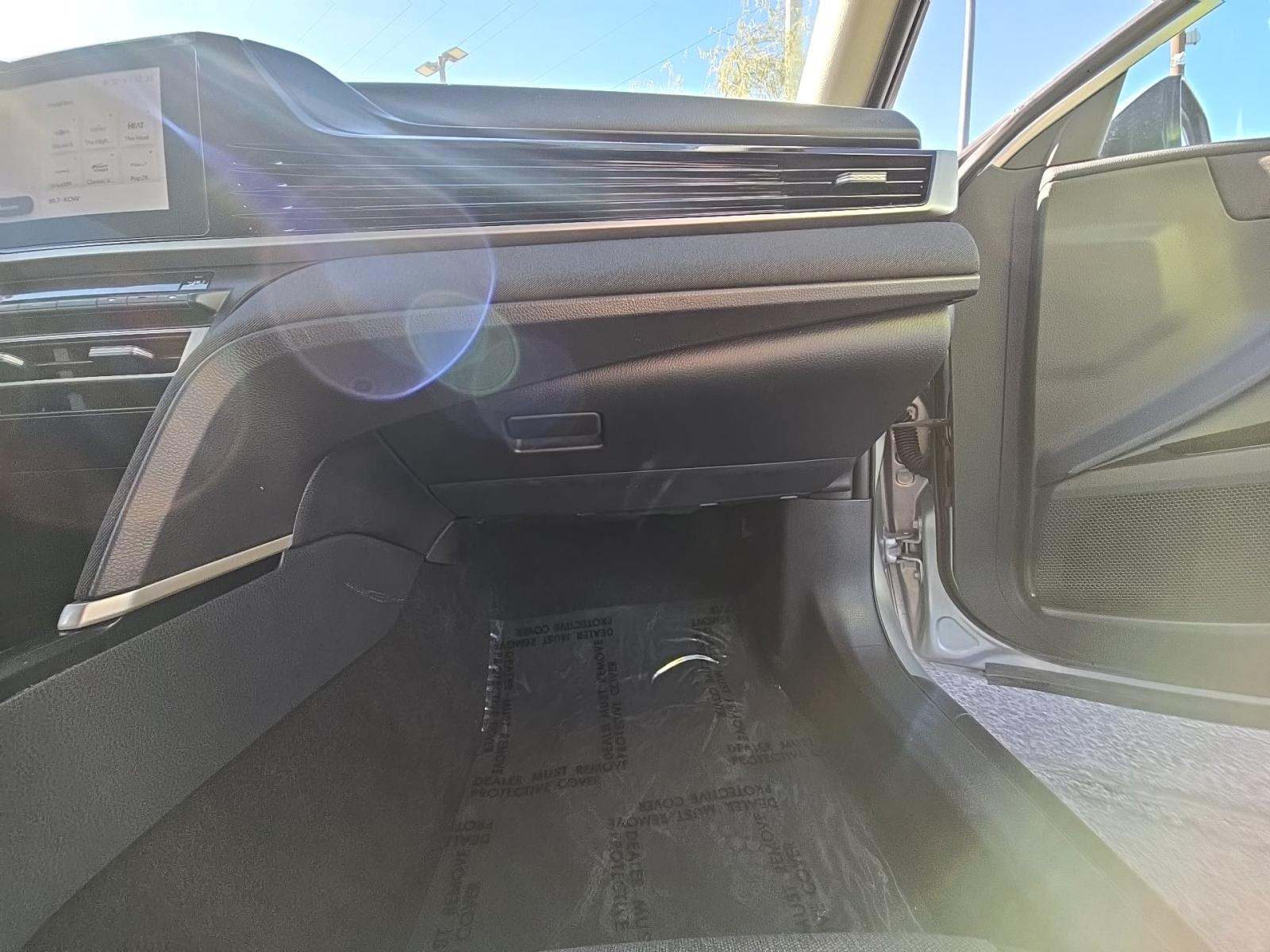 2025 Toyota Camry LE FWD