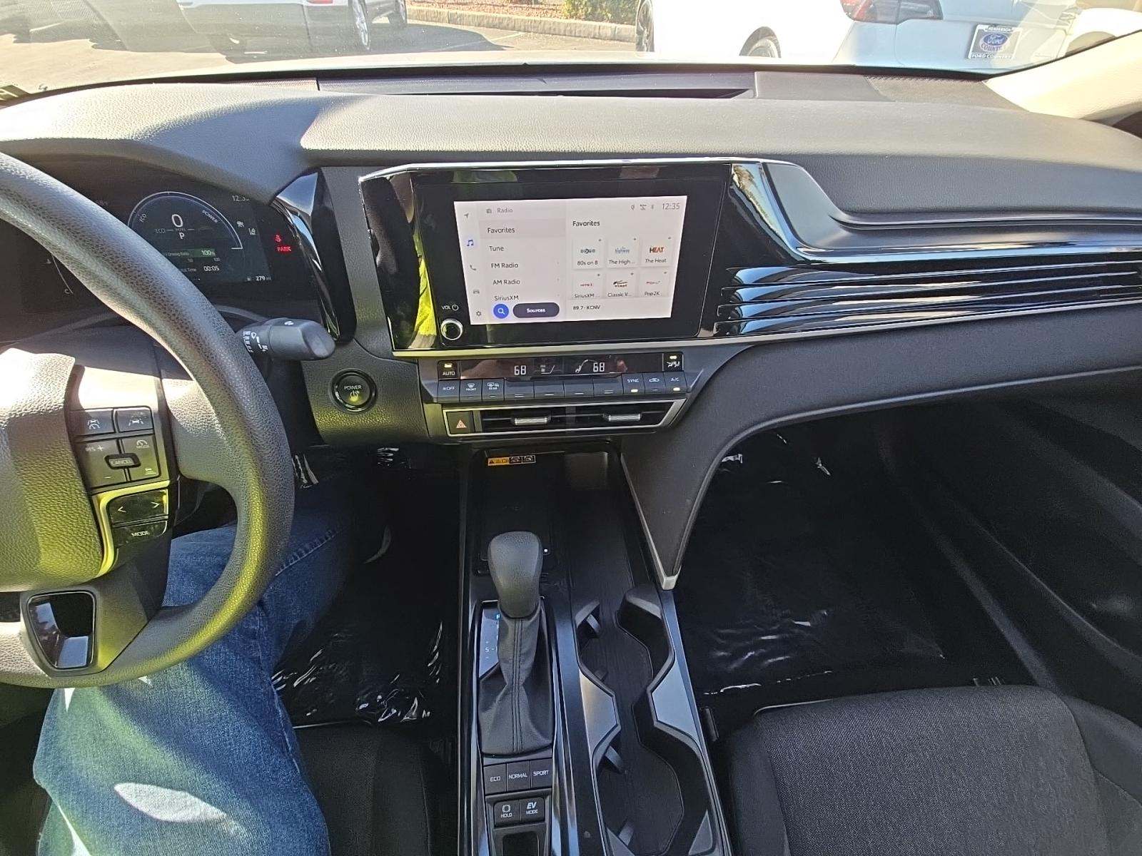 2025 Toyota Camry LE FWD