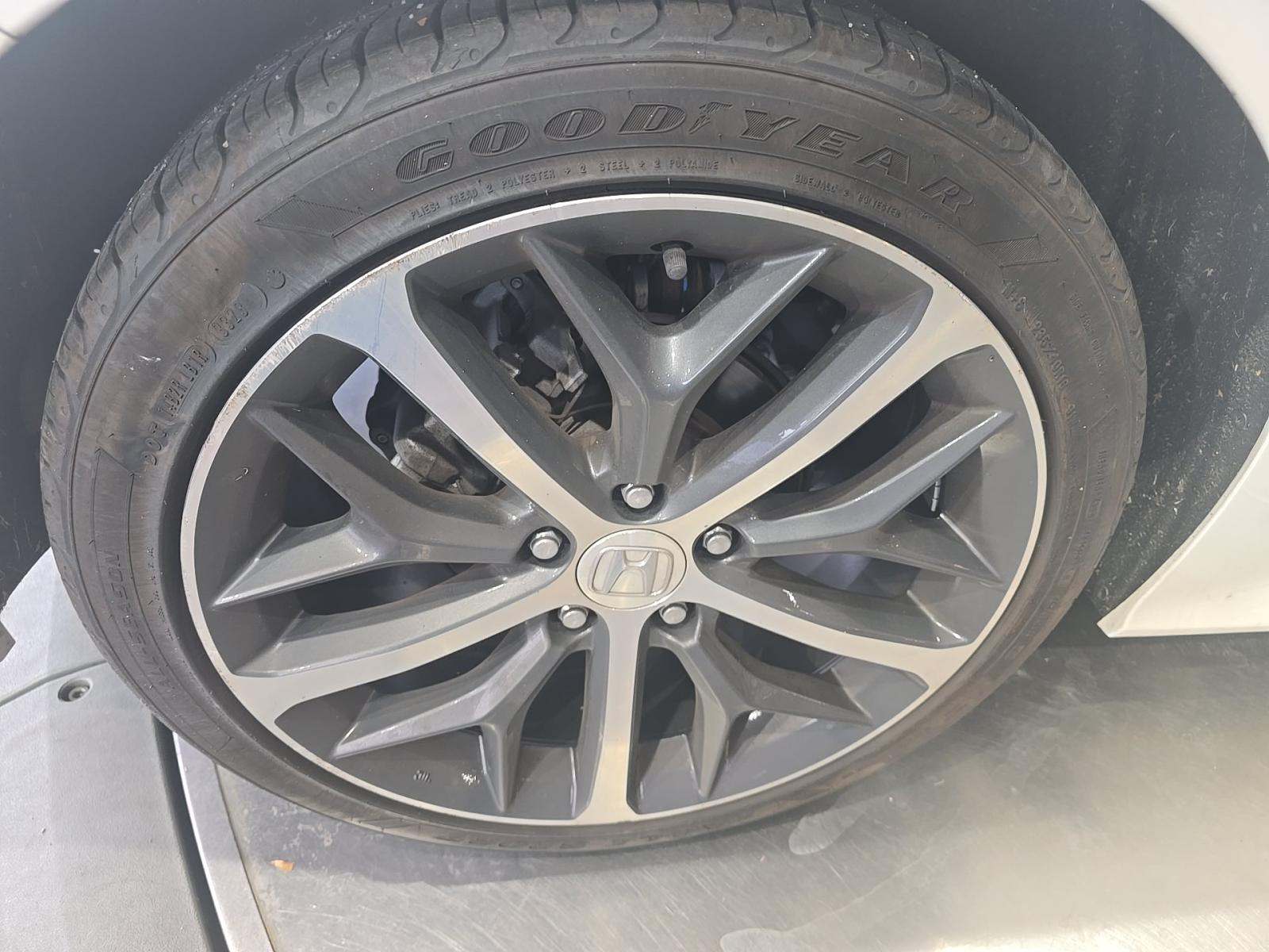 2024 Honda Civic Touring FWD