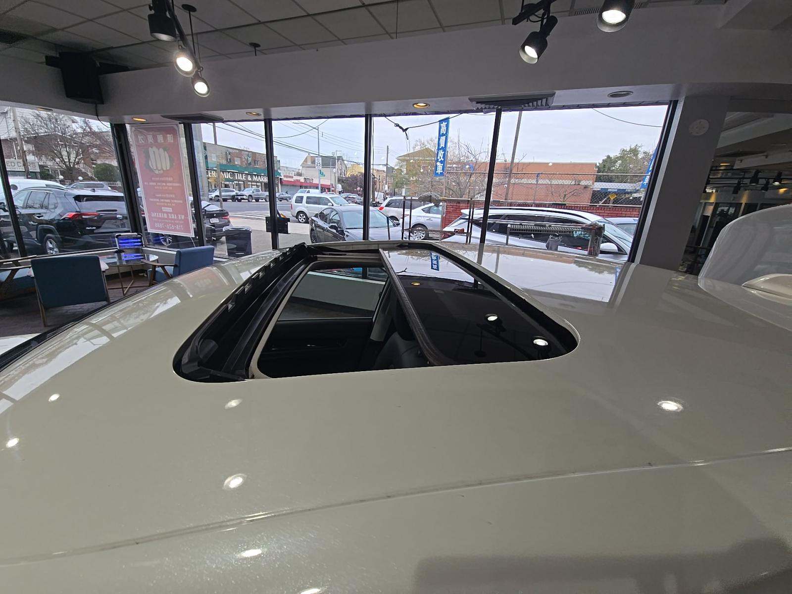 2024 Honda Civic Touring FWD