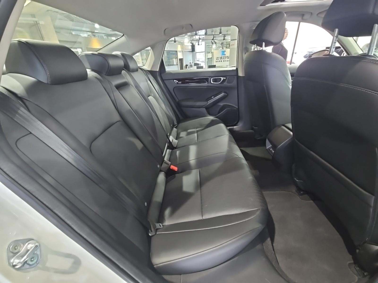 2024 Honda Civic Touring FWD