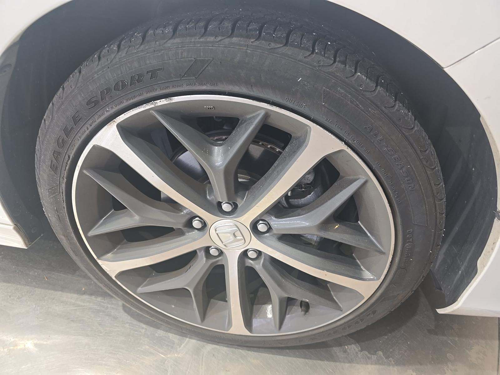 2024 Honda Civic Touring FWD