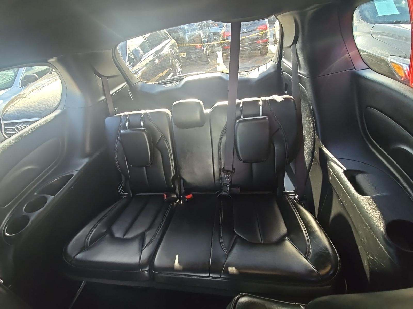 2025 Chrysler Pacifica Select FWD