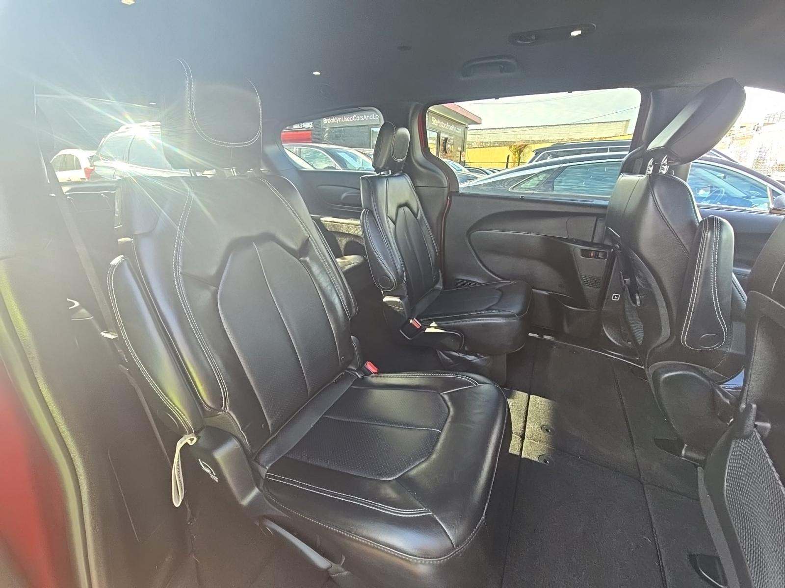 2025 Chrysler Pacifica Select FWD