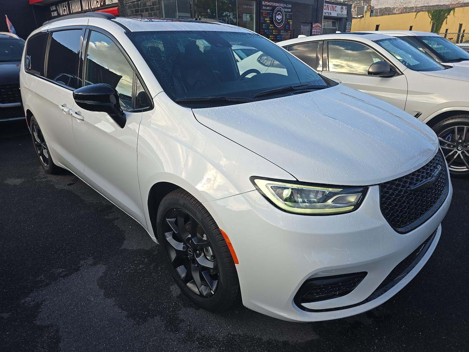 2025 Chrysler Pacifica Limited FWD