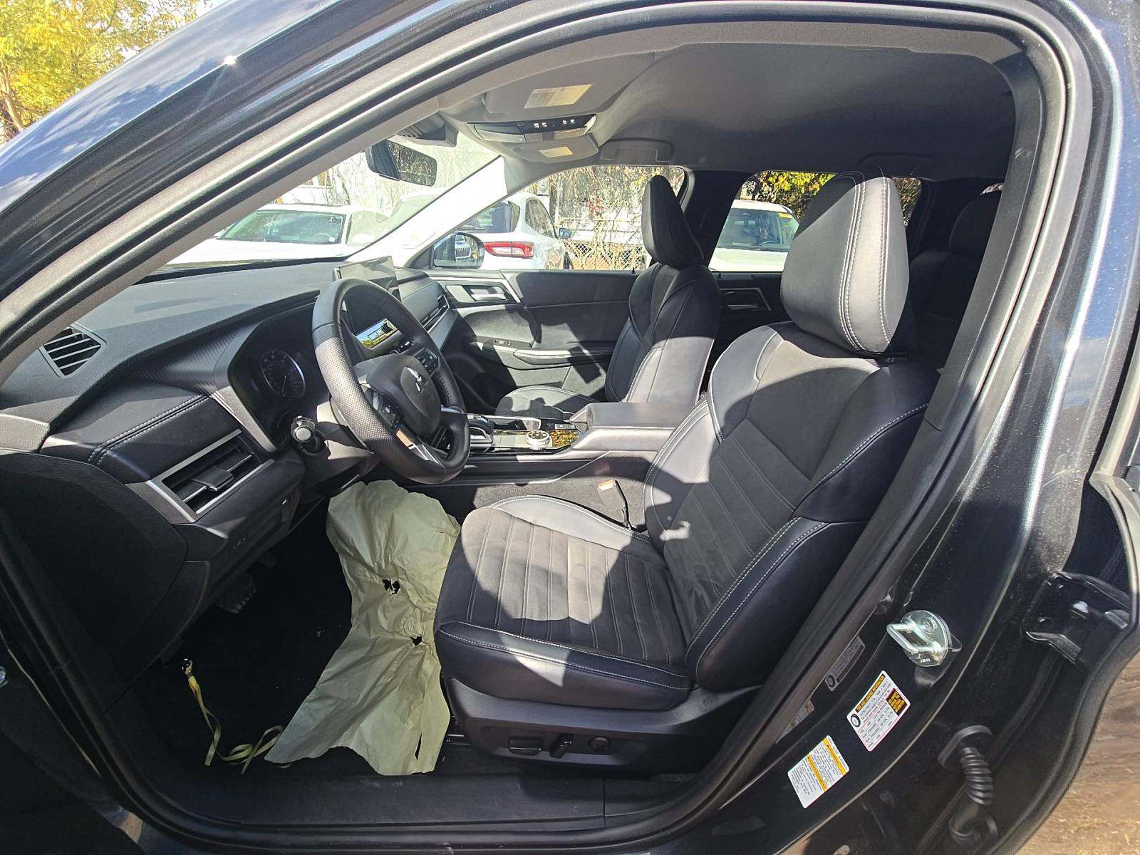 2025 Mitsubishi Outlander SE AWD