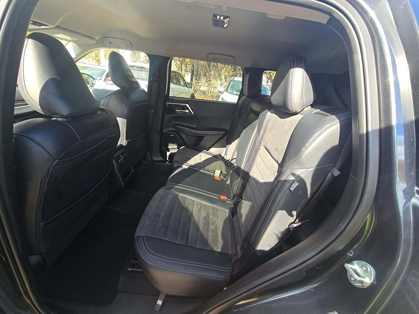 2025 Mitsubishi Outlander SE AWD