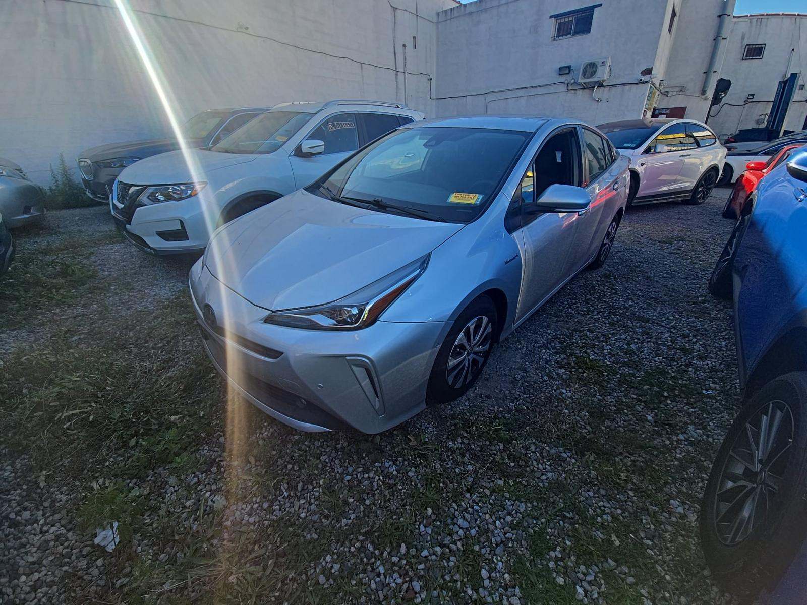 2022 Toyota Prius LE AWD