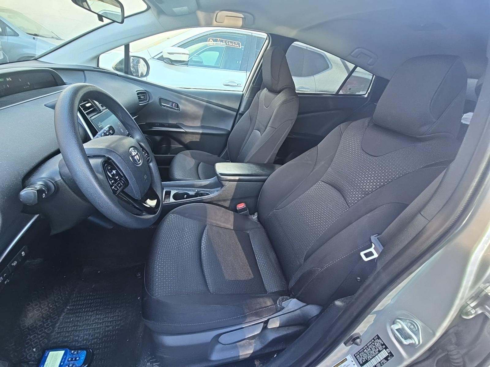 2022 Toyota Prius LE AWD