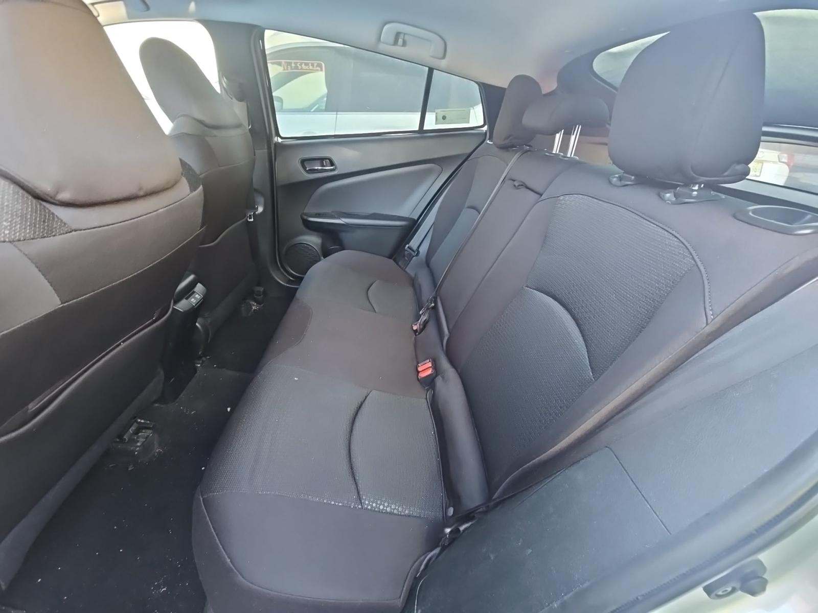 2022 Toyota Prius LE AWD