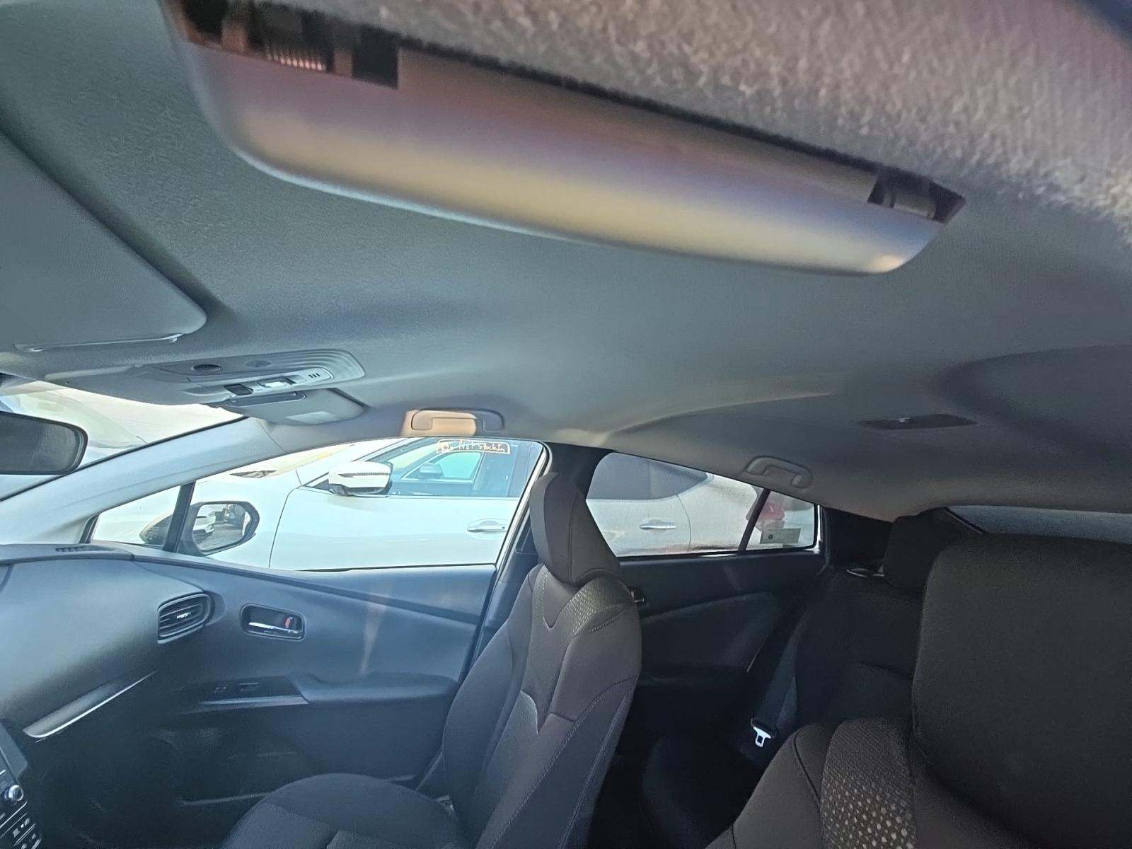 2022 Toyota Prius LE AWD