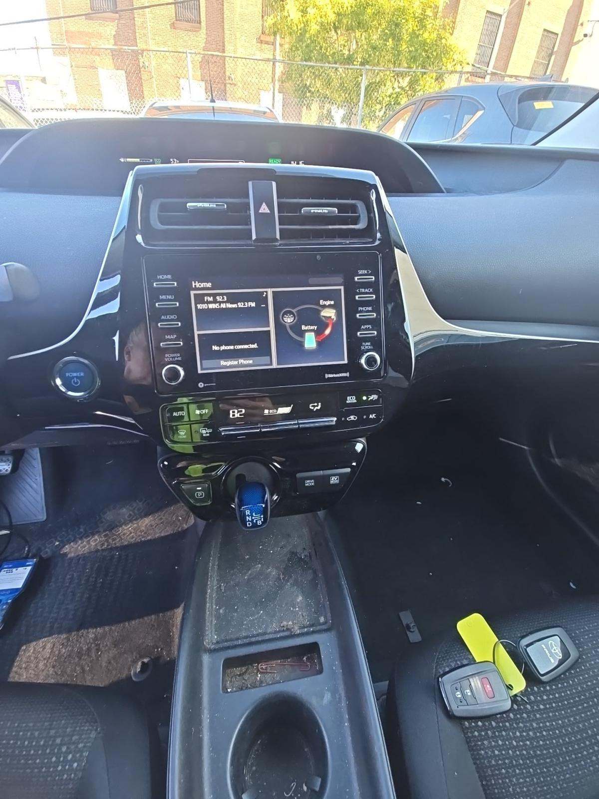 2022 Toyota Prius LE AWD