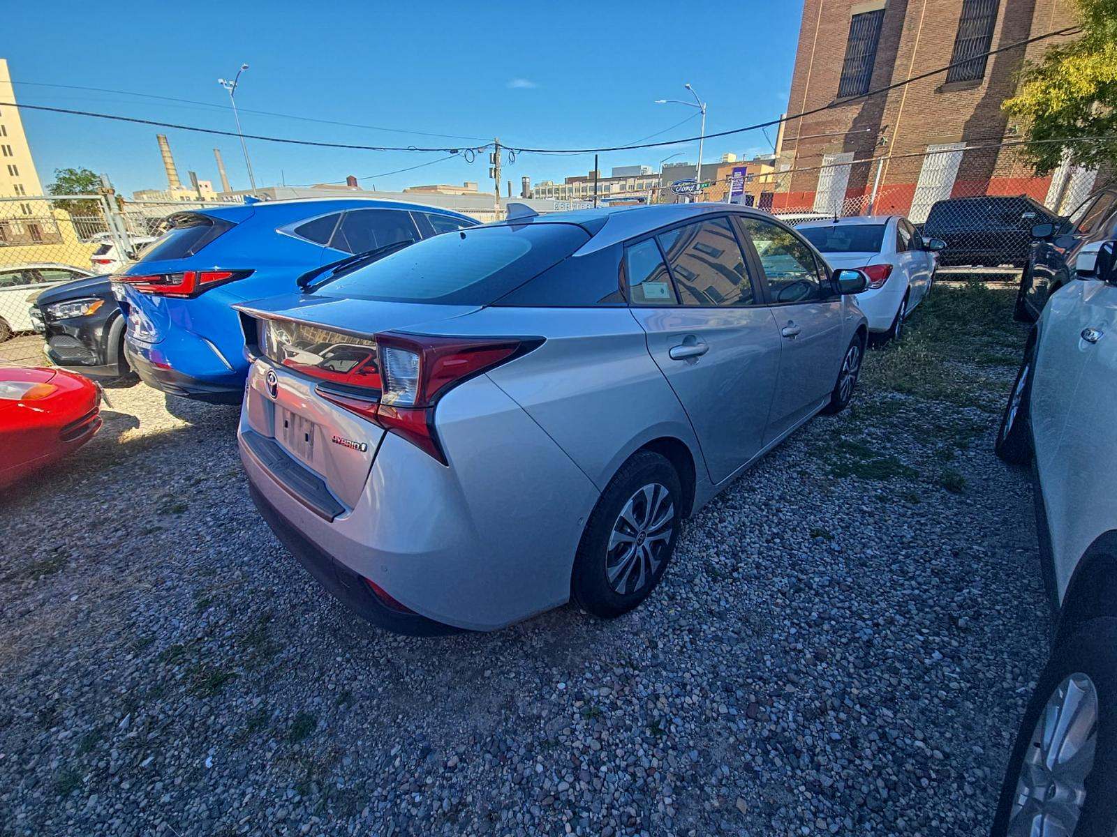 2022 Toyota Prius LE AWD
