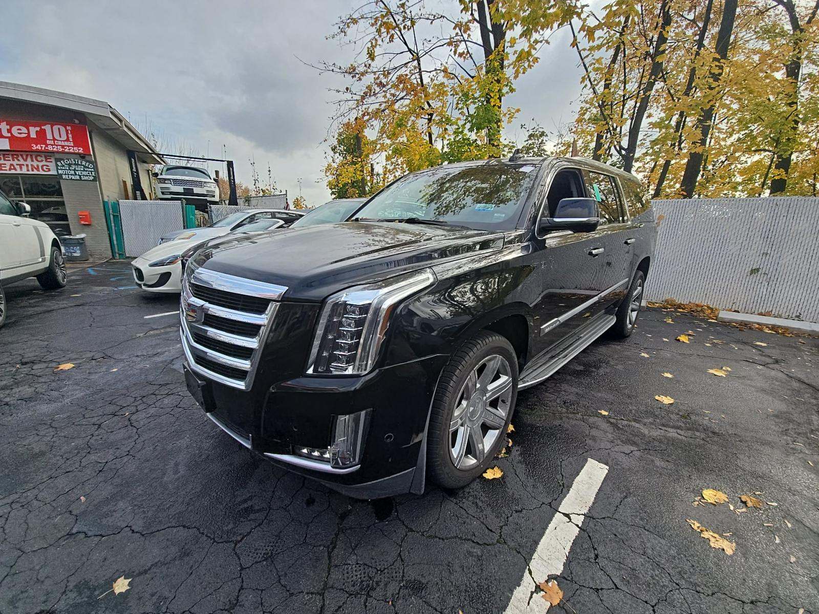 2017 Cadillac Escalade ESV Luxury AWD