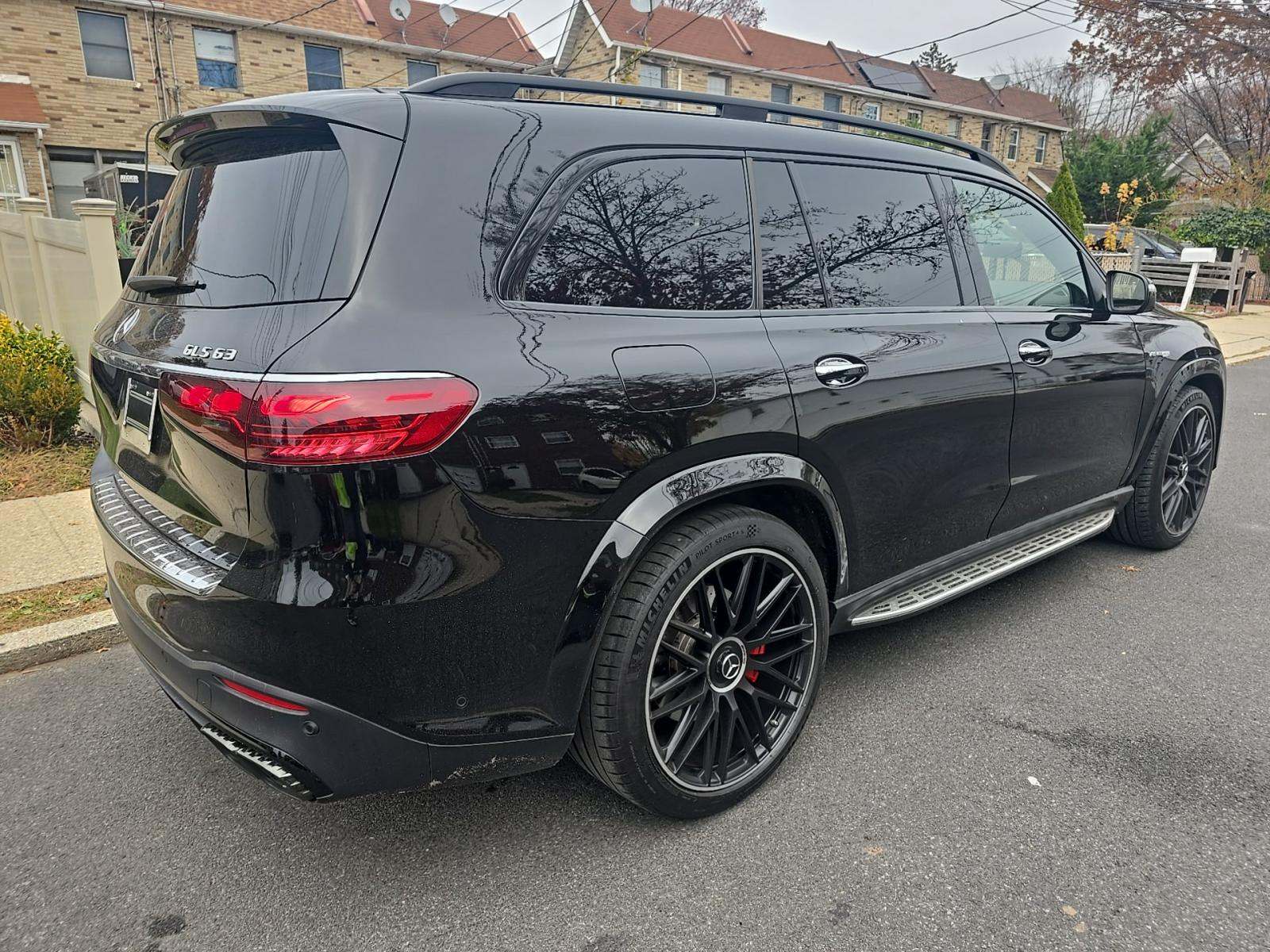 2025 Mercedes-Benz GLS AMG GLS 63 AWD