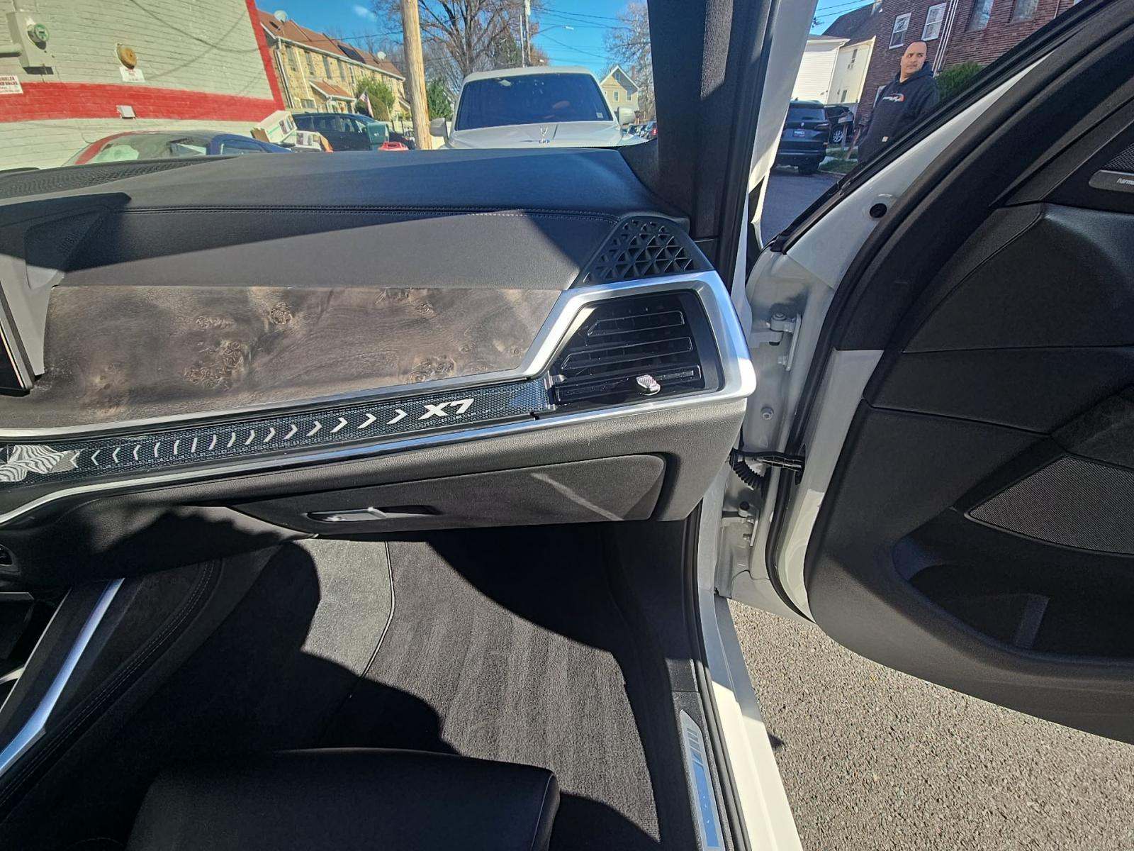 2024 BMW X7 xDrive40i AWD