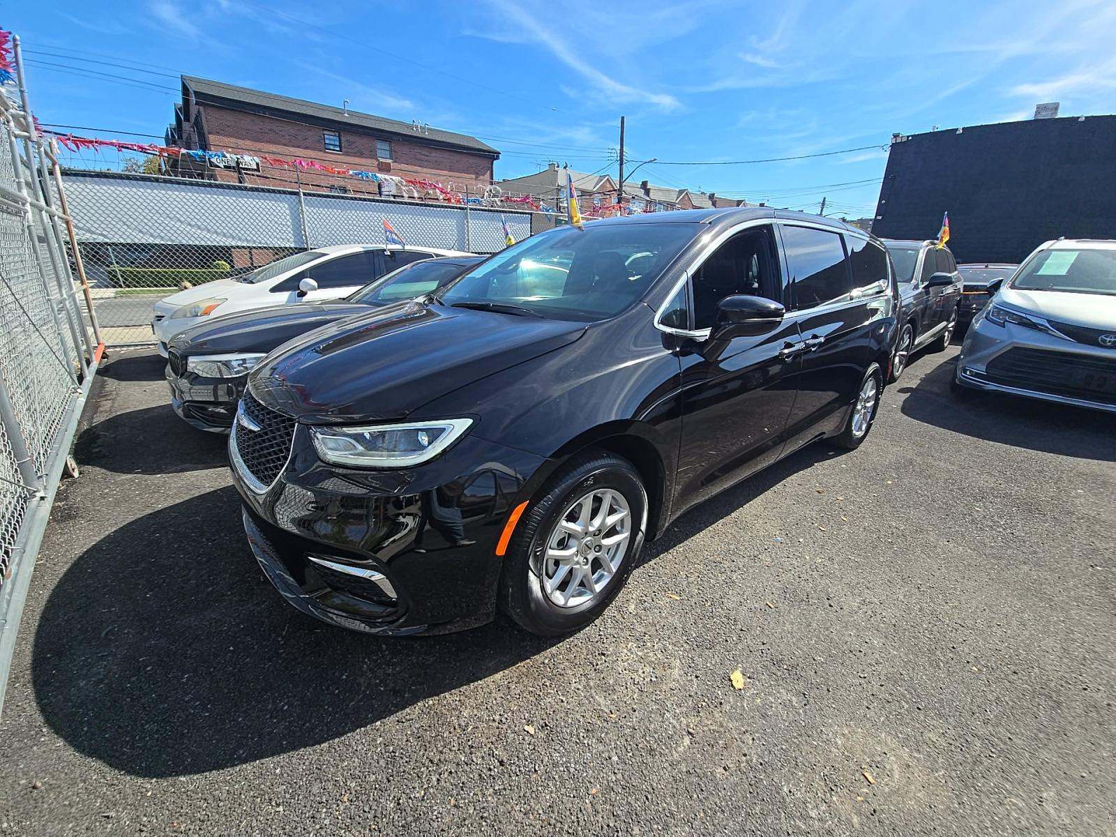 2025 Chrysler Pacifica Select FWD