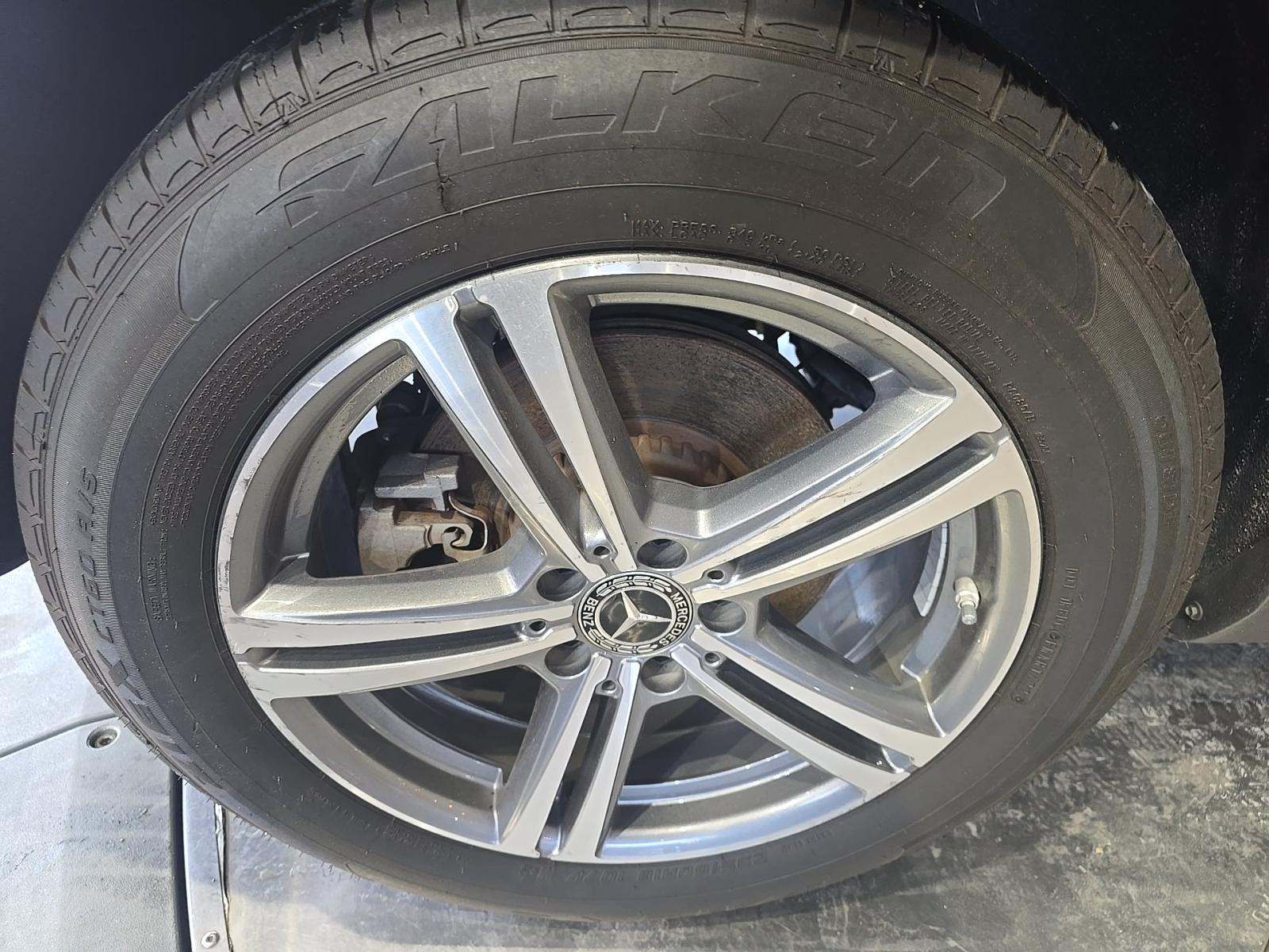 2021 Mercedes-Benz GLC GLC 300 AWD