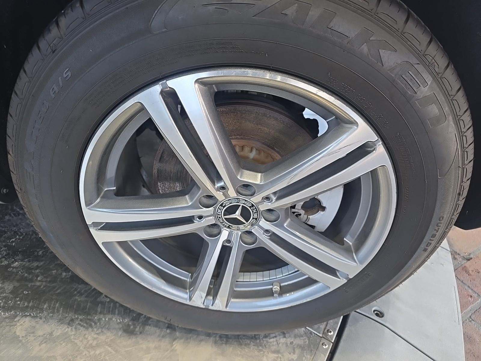 2021 Mercedes-Benz GLC GLC 300 AWD