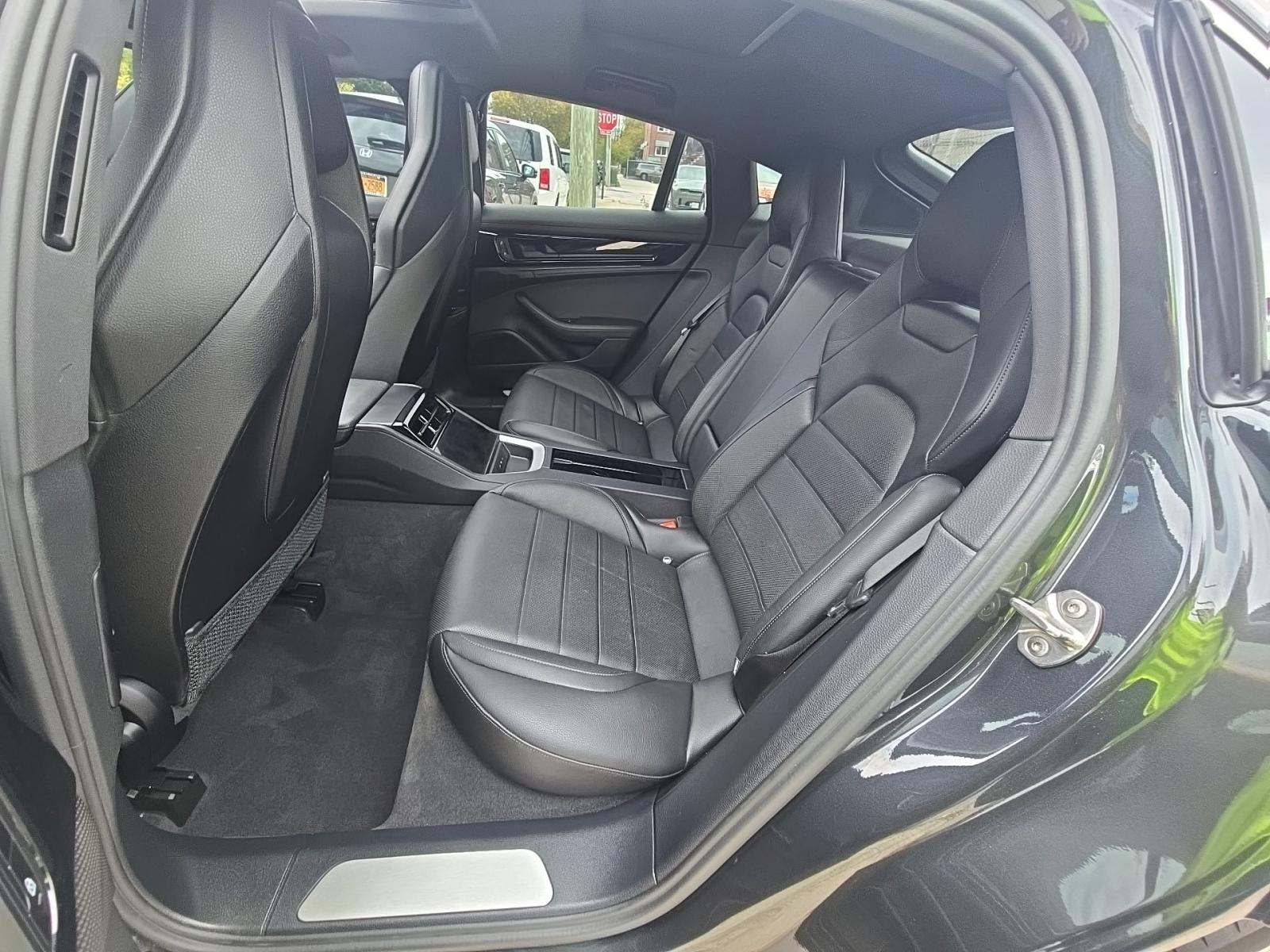 2025 Porsche Panamera 4 AWD